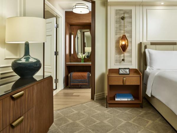 The Ritz-Carlton, Denver : photo 6 de la chambre newly renovated presidential suite with king bed and sofa bed