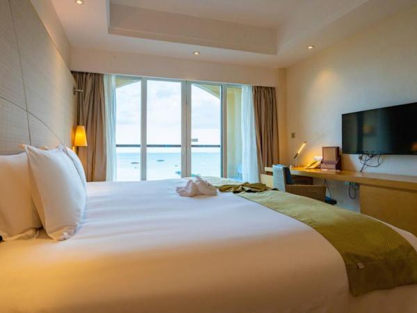 Ocean View Resort Yalong Bay : photo 4 de la chambre chambre lit king-size - vue sur mer