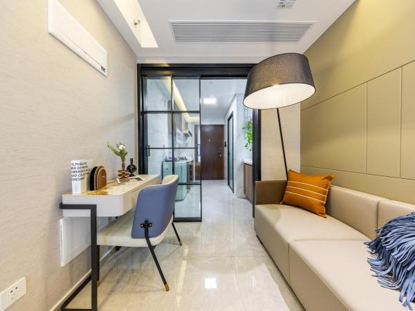 Boruisi Video and Audio Light House - Shenzhen Convention and Exhibition Center Gangxia Metro Station : photo 6 de la chambre chambre lit king-size supérieure