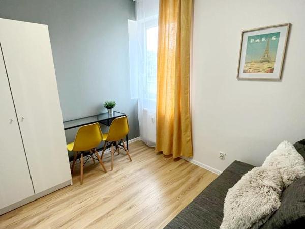 Hello Poznań : photo 5 de la chambre chambre double avec salle de bains commune