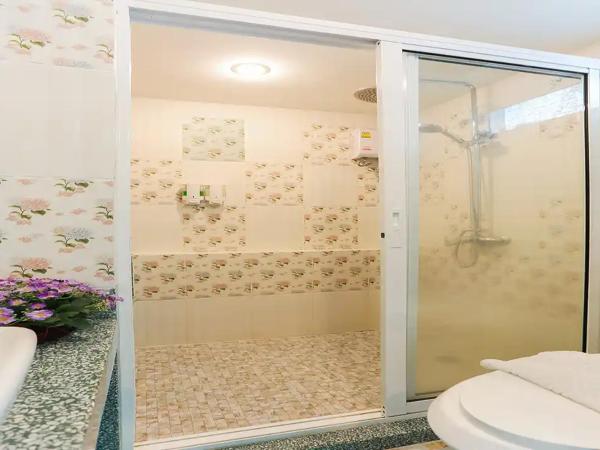 The Lilly Hotel : photo 6 de la chambre chambre double standard