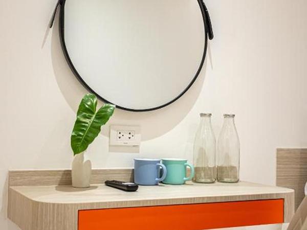 L MINITEL at Night Bazaar Chiangmai : photo 8 de la chambre chambre double Économique