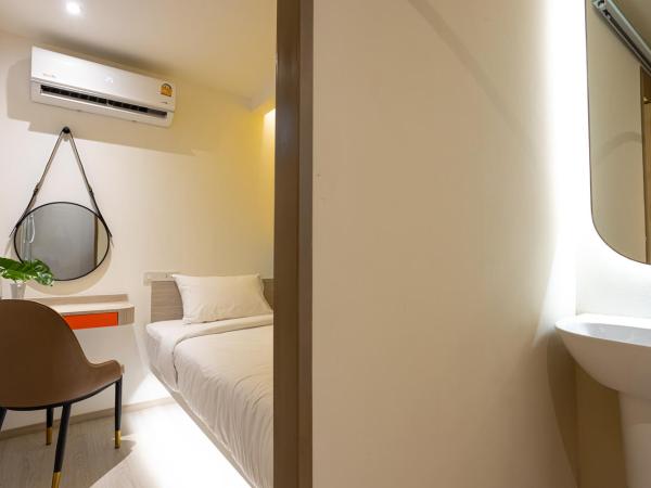 L MINITEL at Night Bazaar Chiangmai : photo 8 de la chambre chambre simple Économique