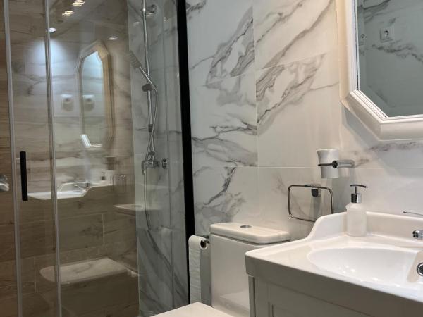 GARDEN HOUSE Madrid : photo 8 de la chambre chambre double