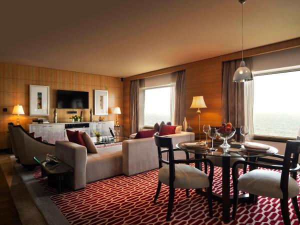 Taj Lands End : photo 6 de la chambre grande suite luxe - goûter, cocktails en soirée, service de majordome, transfert aéroport aller simple gratuit