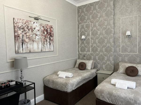 Tanes Hotel : photo 1 de la chambre chambre lits jumeaux standard avec salle de bains commune
