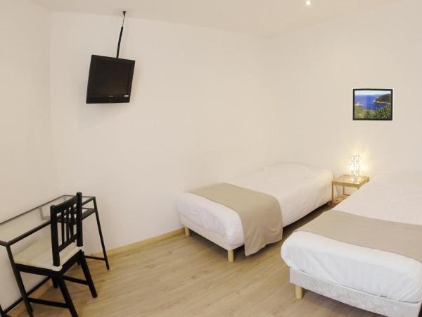 Hôtel L'Oustaou : photo 4 de la chambre studio