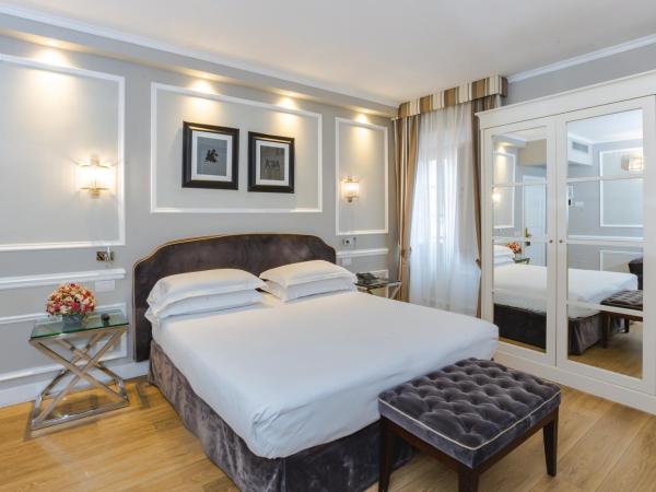 FH55 Hotel Calzaiuoli : photo 2 de la chambre chambre double supérieure