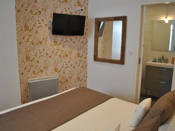 Hotel Ty Gwenn La Baule : photo 2 de la chambre chambre double avec patio