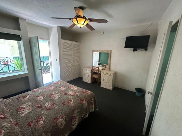 Hotel Real Santa Rosa : photo 3 de la chambre chambre standard lit queen-size