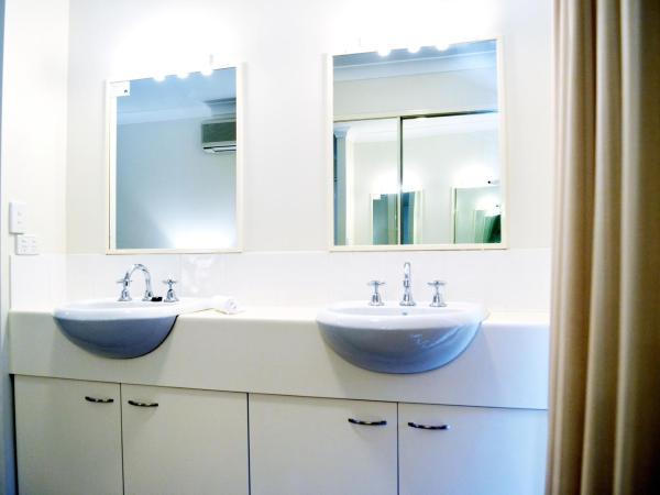 Spring Hill Mews Apartments : photo 2 de la chambre appartement 2 chambres avec balcon