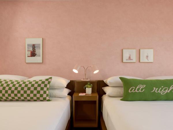 Downright Austin, A Renaissance Hotel : photo 3 de la chambre chambre avec 2 grands lits queen-size 