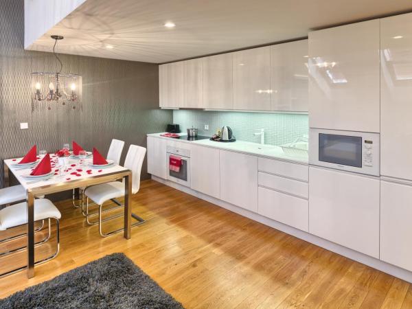 Karlin Residence by TKC : photo 2 de la chambre suite en duplex avec terrasse