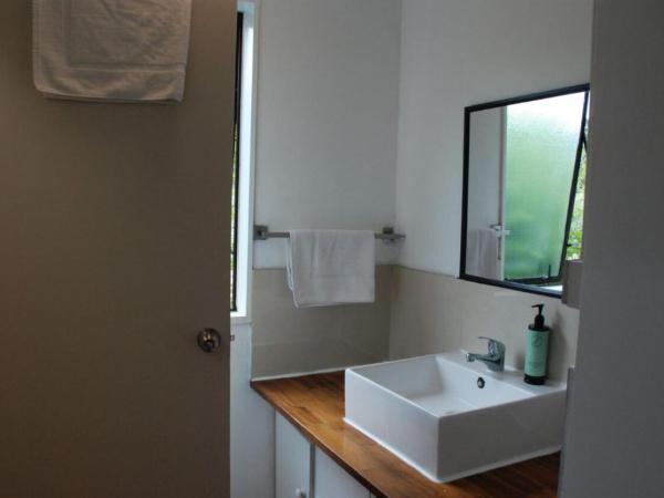 VR Auckland Airport : photo 3 de la chambre chambre lits jumeaux standard avec salle de bains commune