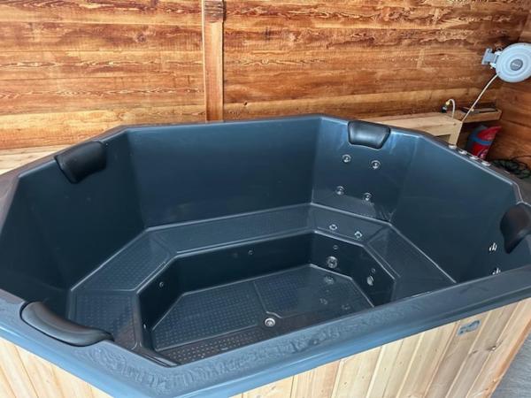 LA FERME de BELLINE Chalets ou Gîtes & SPA : photo 2 de la chambre studio lit king-size