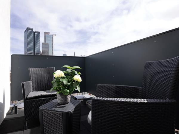 Skyline Hotel City Frankfurt : photo 3 de la chambre chambre double avec balcon