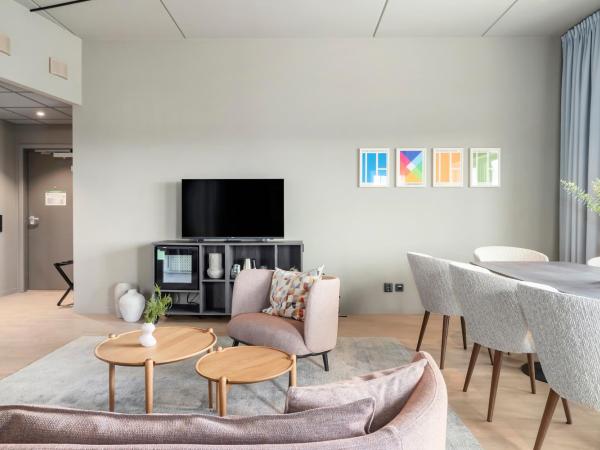 Aiden by Best Western Karlstad Arena : photo 2 de la chambre suite junior avec balcon