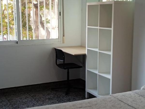 Habitaciones y Suite. UPV, UV y Playa : photo 2 de la chambre chambre double