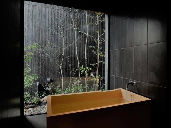 Sowaka : photo 5 de la chambre chambre lit king-size deluxe avec coin tatami - vue sur cour (annexe)