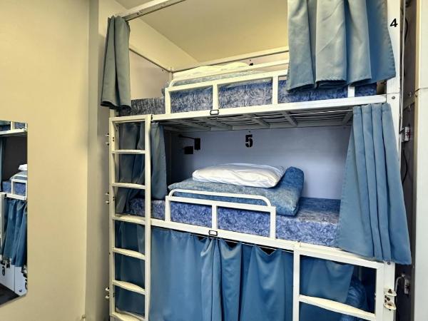 Smart Russell Square Hostel : photo 4 de la chambre lit simple dans dortoir de 12 lits