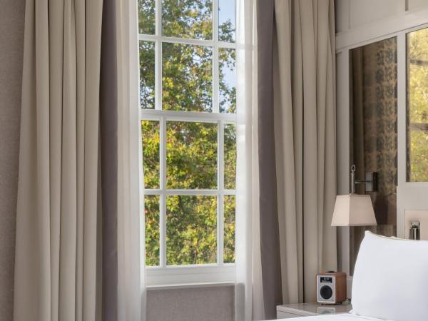 The Biltmore Mayfair : photo 4 de la chambre chambre lit king-size deluxe - vue sur place
