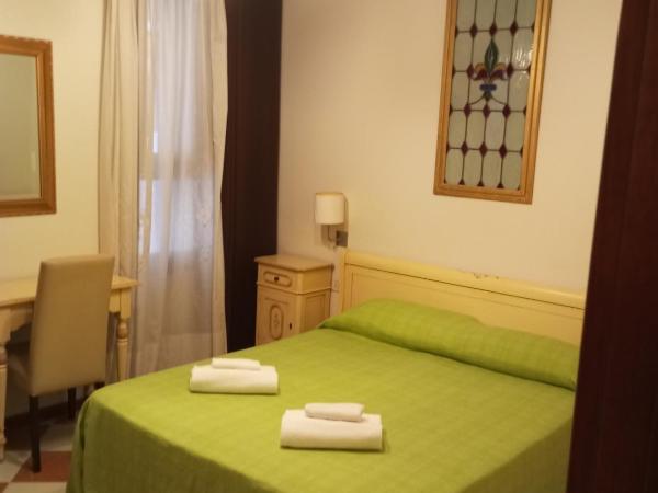 Hotel Henry : photo 4 de la chambre chambre double
