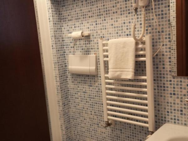 Hotel Henry : photo 3 de la chambre chambre double