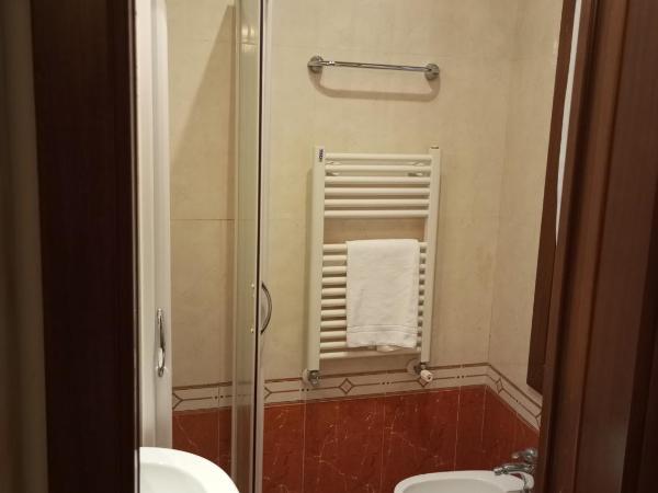 Hotel Henry : photo 2 de la chambre chambre double