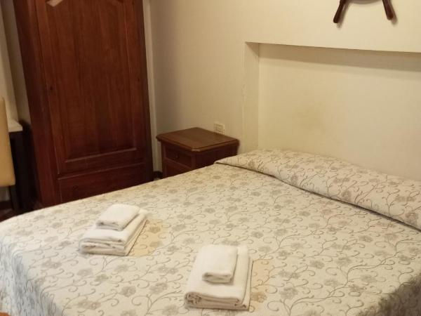 Hotel Henry : photo 2 de la chambre chambre triple