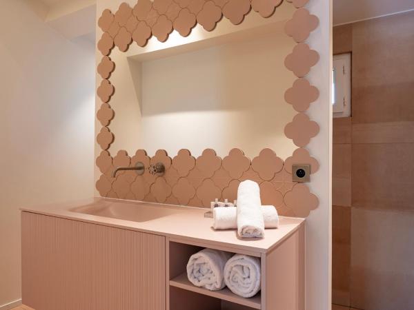 Lou Cagnard : photo 9 de la chambre chambre de luxe avec terrasse