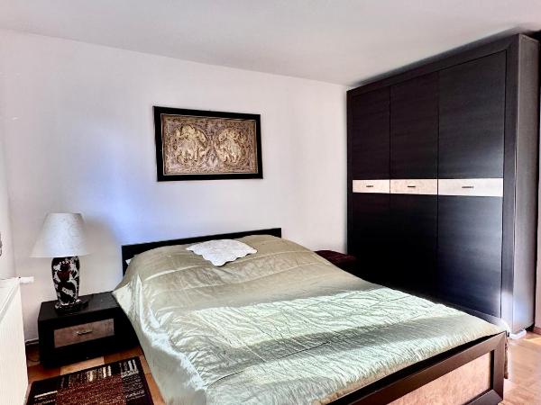 Pokoje na Zaciszu - Metro Zacisze : photo 4 de la chambre chambre double avec salle de bains commune