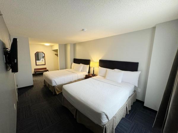 Divya Sutra Plaza and Conference Centre Calgary Airport : photo 7 de la chambre suite familiale
