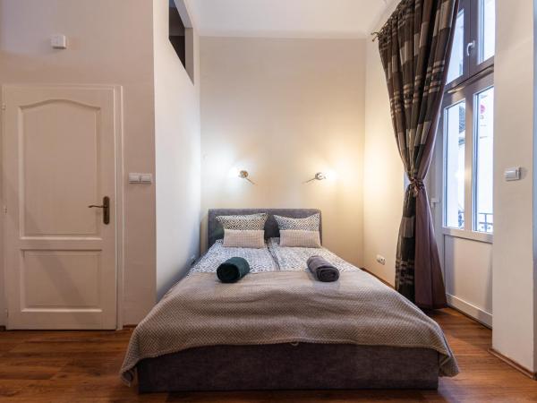 Urban Rooms : photo 7 de la chambre chambre double deluxe avec baignoire