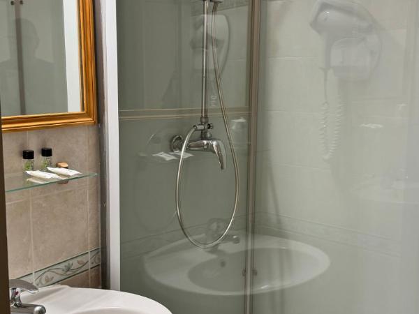 Colomba Hôtel Centre-Ville Historique : photo 2 de la chambre chambre double