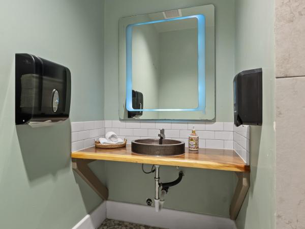 Good Life Resorts : photo 9 de la chambre studio lit queen-size - accessible aux personnes à mobilité réduite