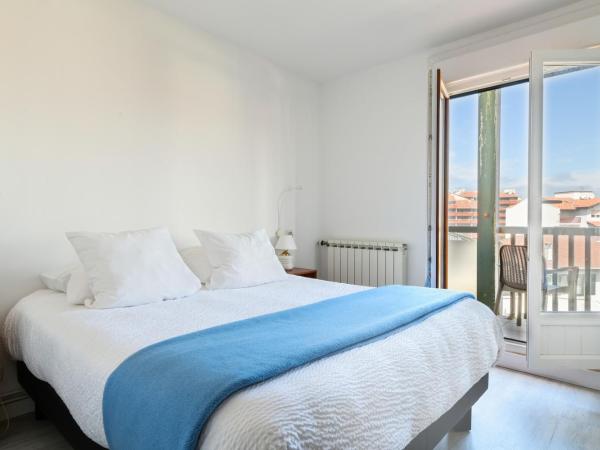 Logis Hotel & Restaurant Bergeret Sport : photo 2 de la chambre appartement 2 chambres avec balcon