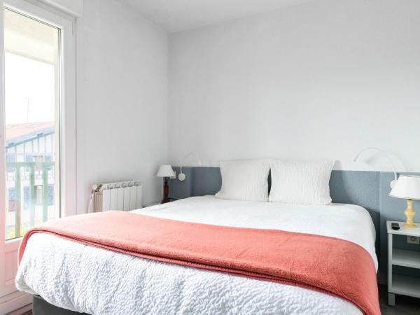 Logis Hotel & Restaurant Bergeret Sport : photo 3 de la chambre appartement 1 chambre avec balcon