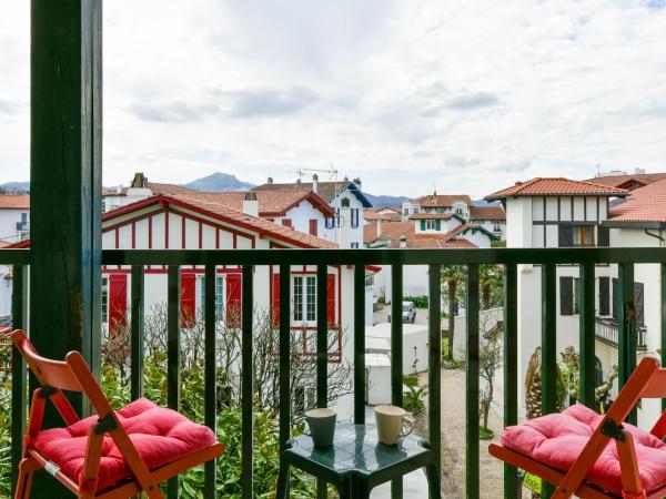 Logis Hotel & Restaurant Bergeret Sport : photo 5 de la chambre appartement 1 chambre avec balcon