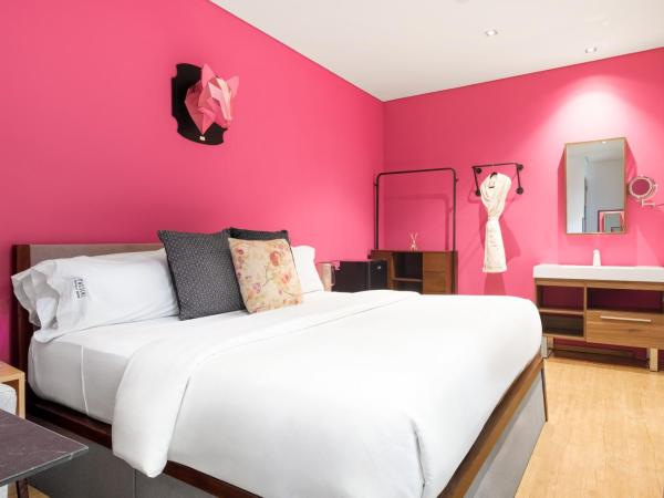 Pug Seal Polanco Allan Poe : photo 1 de la chambre chambre lit king-size standard