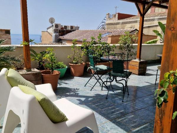 Guest house Le Sibille : photo 2 de la chambre chambre double avec balcon