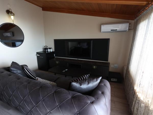 Bucoleon by Cheers : photo 5 de la chambre suite avec baignoire spa