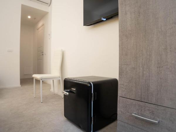 Residenza Ponte Catena : photo 4 de la chambre chambre triple avec salle de bains privative