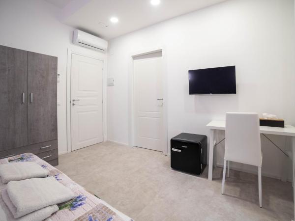 Residenza Ponte Catena : photo 9 de la chambre chambre double avec salle de bains privative