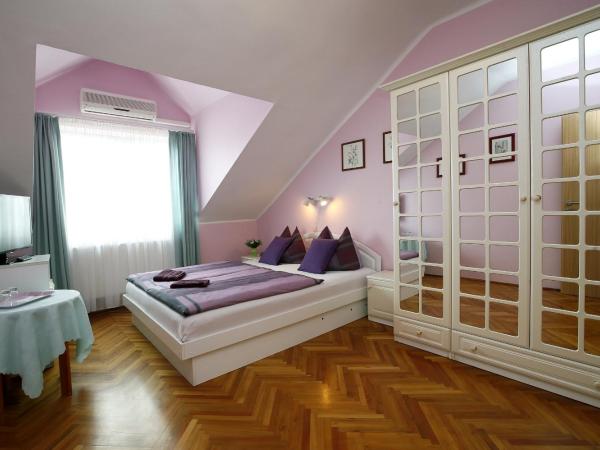 Cecey Vendégház : photo 1 de la chambre chambre double