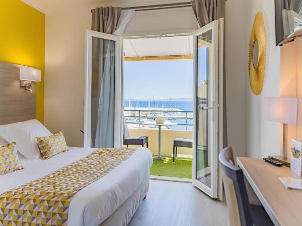 Le Rabelais : photo 2 de la chambre chambre double privilège avec balcon - vue sur mer