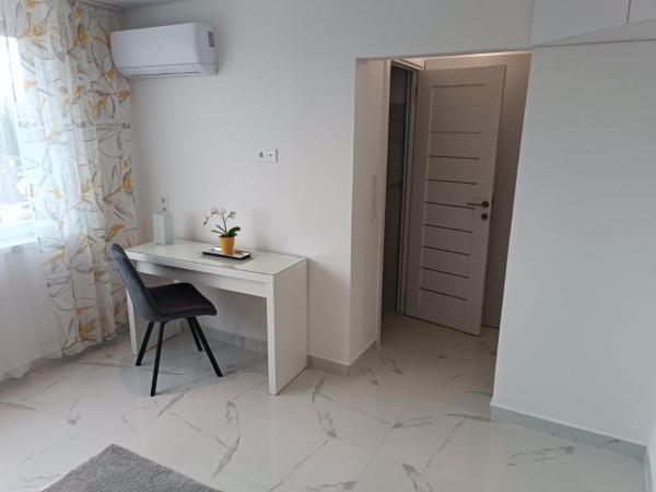 ARANYHÍD APARTMAN : photo 1 de la chambre suite avec vue sur lac 