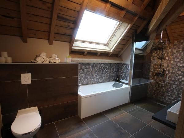 Les Loges Du Parc : photo 1 de la chambre chambre triple pmr - renard - annexe