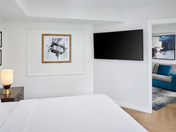 Pantages Hotel Toronto Centre : photo 3 de la chambre suite lit queen-size deluxe