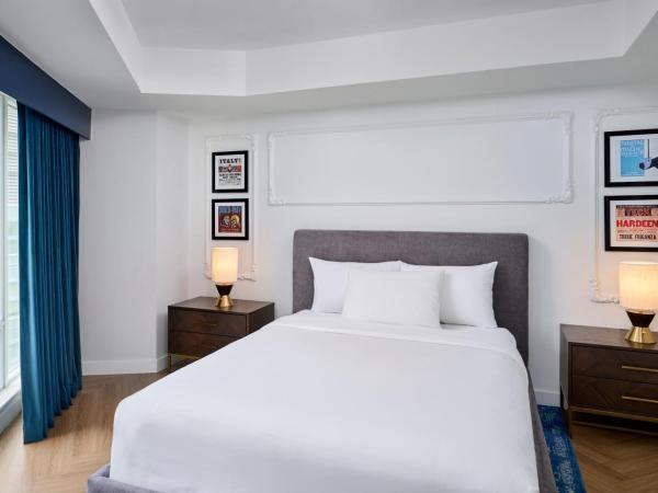 Pantages Hotel Toronto Centre : photo 1 de la chambre suite lit queen-size deluxe