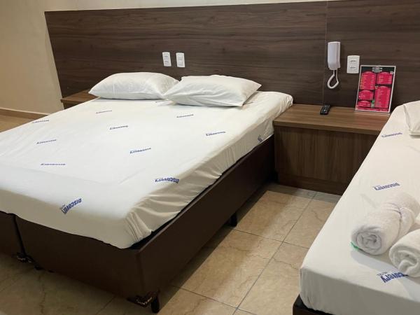 Hotel Belenzinho : photo 1 de la chambre chambre triple avec salle de bains privative